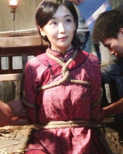 李曼新戏开拍 开工第二天便被上演绑架(图)-五