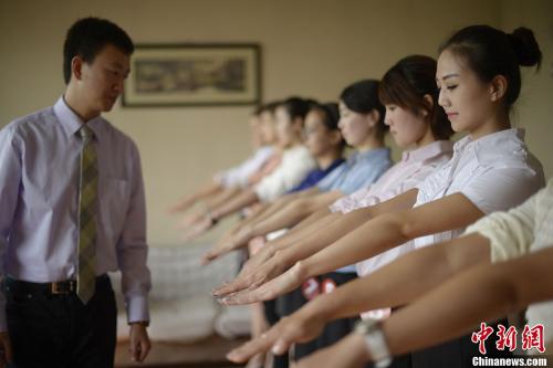 山西美女大学生竞聘空乘