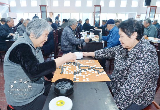 市老同志围棋联谊会围棋大赛举行