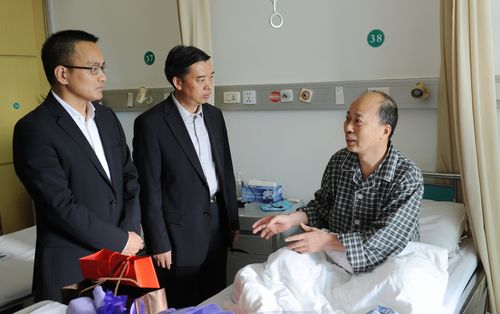 周先苗李斌 江晓勇医生