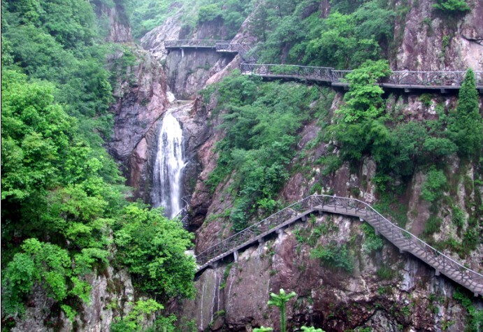 磐安舞龙峡