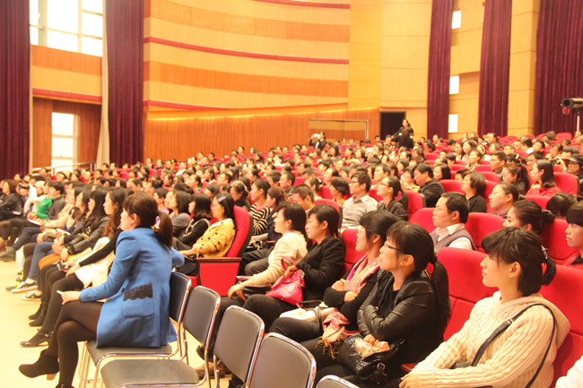 ��ĸ�Ǿ۾��������Ρ���