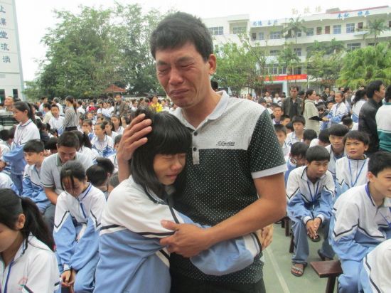 海南一学校感恩教育