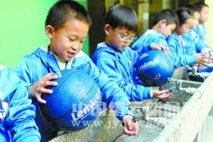 小篮球 大教育--缙云县第二实验小学打造特色