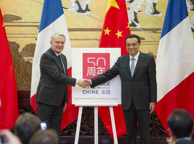 李克强与法国总理艾罗共同为庆祝中法建交50