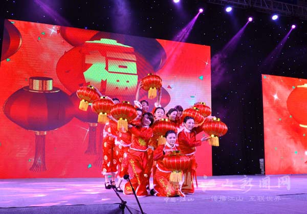 企业年会多温情--江山新闻网