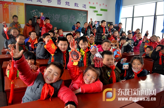 巍山镇中心小学:实践作业展览,彰显丰富寒假