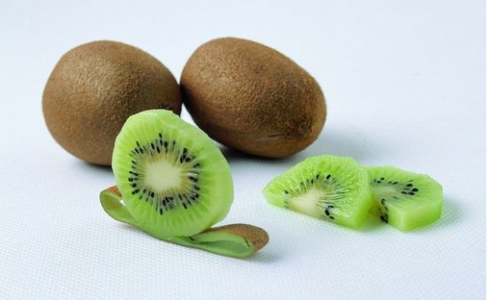 用脑过度吃番茄和木瓜 13种水果治愈小毛病-小