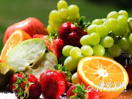 吃水果的那些致命误区 烂一点就不能吃-吃水果