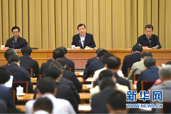 5月6日,中央党的群众路线教育实践活动领导小组召开视频会议。中共中央政治局常委、中央党的群众路线教育实践活动领导小组组长刘云山出席并讲话。新华社记者 马占成 摄 5月6日,中央党的群众路线教育实践活动领导小组召开视频会议。中共中央政治局常委、中央党的群众路线教育实践活动领导小组组长刘云山出席并讲话。新华社记者 马占成 摄