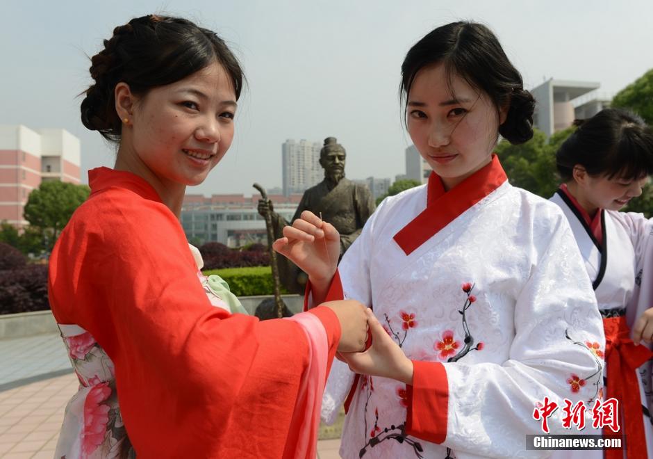 毕业照汉服穿搭图片,毕业照汉服穿搭图片女