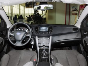 ����B90 2012��2.0L�ֶ�������