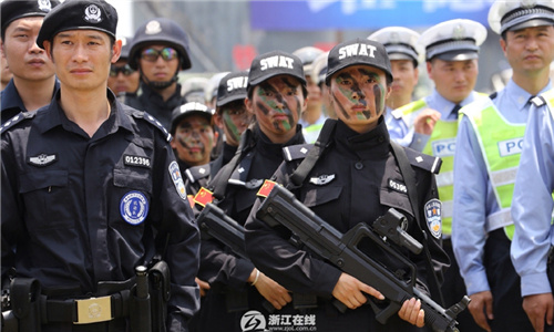 浙江集结11市特警展开反恐演练 女神枪手百发百中