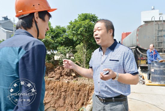 记长乐镇福全村党支部书记吕尧中