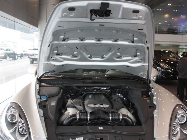 ��ʱ��  Cayenne 4.8T �������ֲ���д