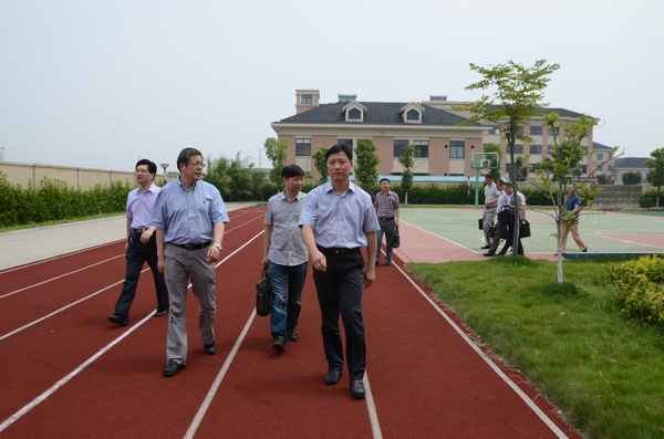 嘉兴市领导调研桐乡市特殊教育学校