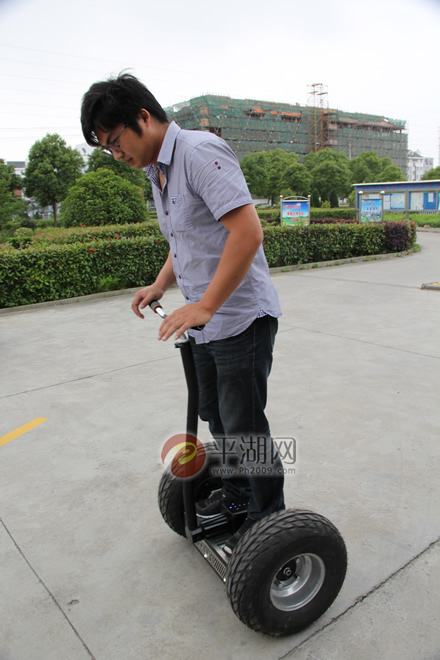 神通小伙自制二轮平衡车--平湖网