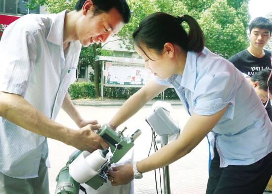 快递企业抢占校园市场--金华频道