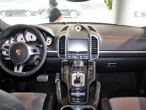 ��ʱ��  Cayenne 4.8T �п�̨����