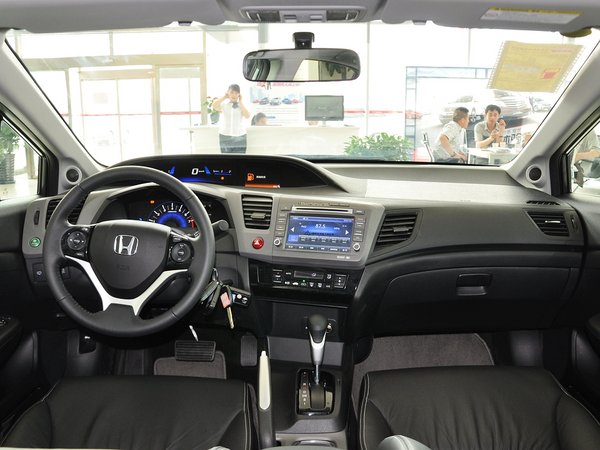 ���籾��  1.8L �Զ� �п�̨����
