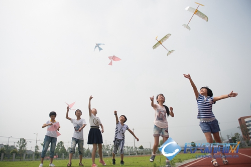 春泥活动:放飞乡下孩子的梦想(图)