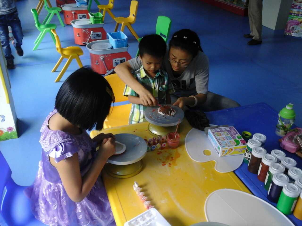 夏日孩子好去处 DIY体验馆走俏(图)