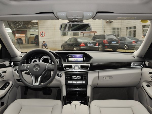 ��������  E260L 1.8T �Զ� �п�̨����