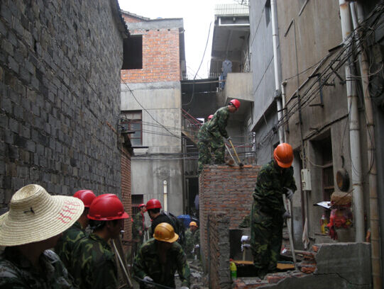 新渥镇喜迎药交会