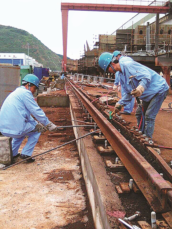 扬帆船企检修行车轨道