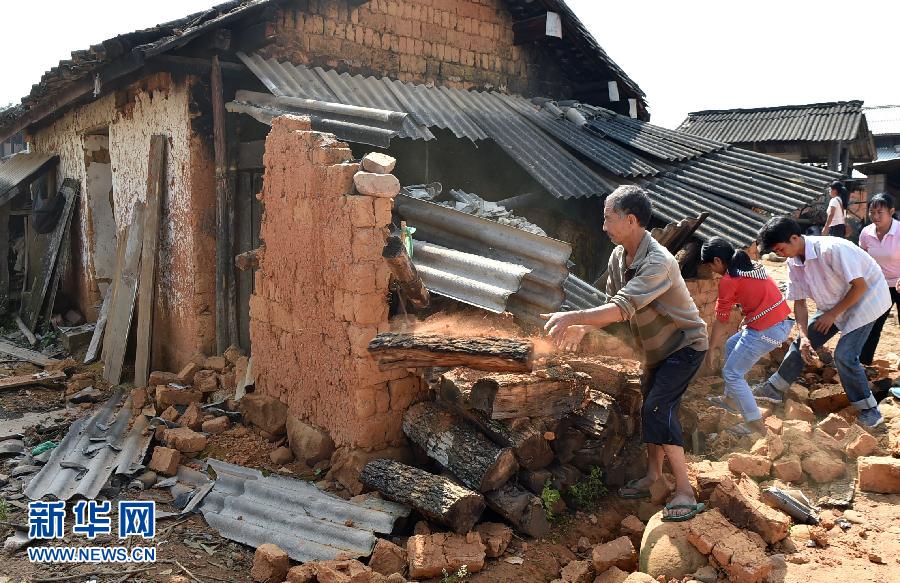 景谷地震民房损毁严重