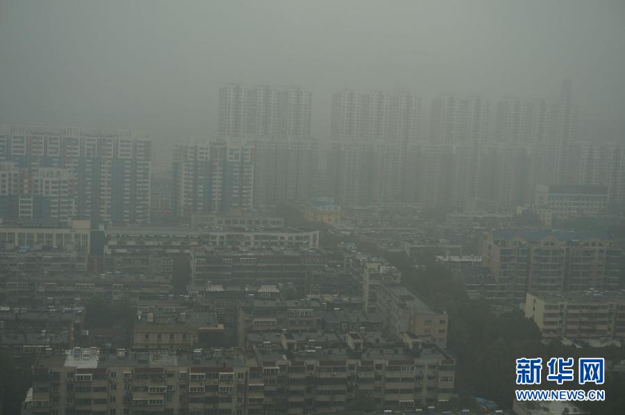 济南:持续雾霾天气