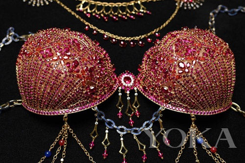 维秘双生钻石内衣曝光 18年<em>天价文胸</em>贵在哪里