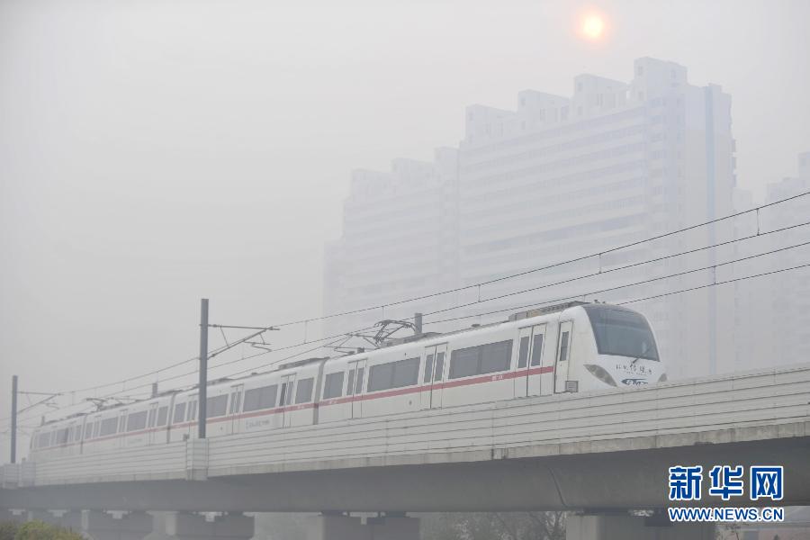 天津遭遇大雾天气