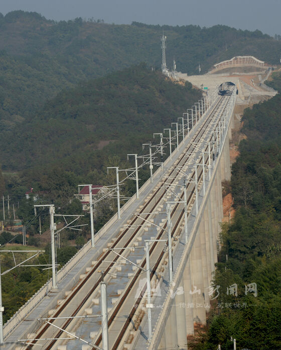 高铁来了:速度改变生活--江山新闻网