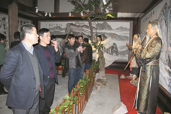桃花射雕城“侠客行”蜡像馆开馆