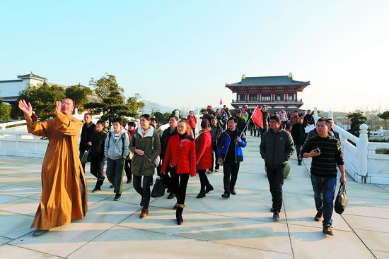 “最美舟山人”游普陀
