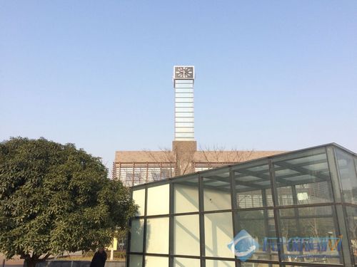 中心广场新钟楼正式启用(图)-3