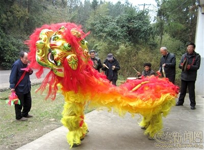 石梁镇老年体协紧锣密鼓迎春节