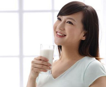 喝牛奶也有讲究 5类孕妇千万别喝牛奶