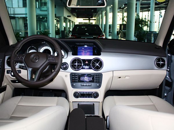 ��������  GLK300 3.0L �п�̨����