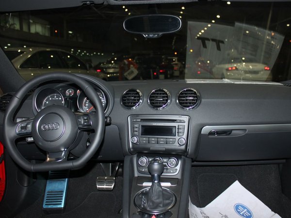 �µ�(����)  Coupe 2.0TFSI �п�̨����