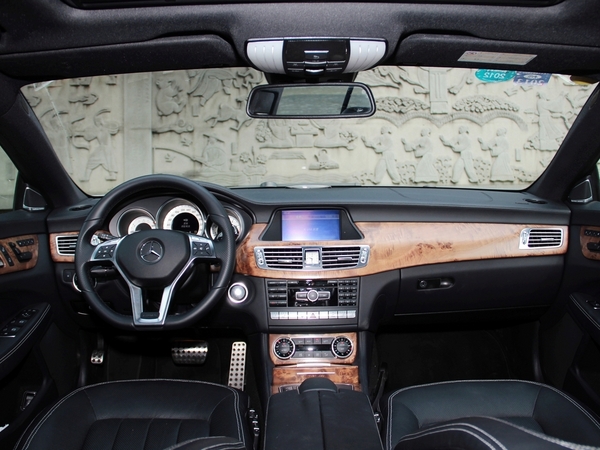 Y(M)  CLS350 3.5L