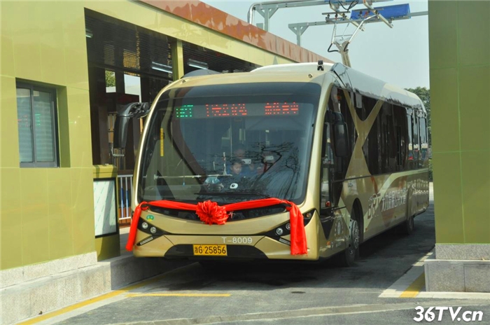 金华BRT处女行起航 记者乘坐全程用时32分钟