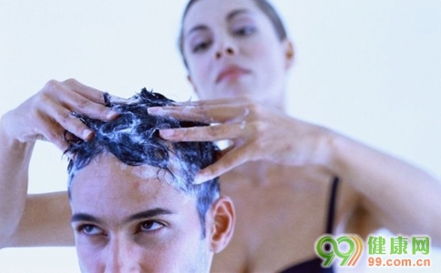 头发油腻怎么办 25招缓解-油腻,发上,按摩,洗发