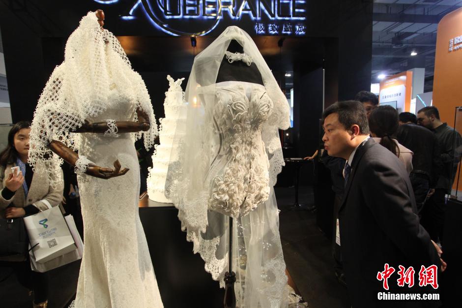 “3D打印婚纱”亮相上海