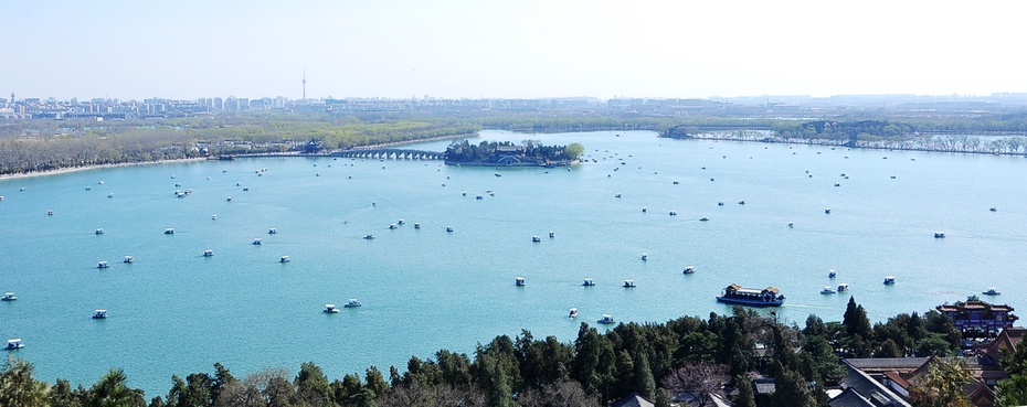早春游玩就去頤和園，西提桃花惹人醉