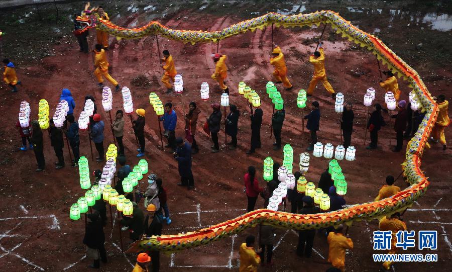 衡阳:点火灯 祈丰年