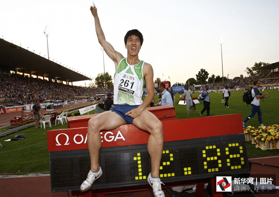 2006年,在瑞士洛桑,刘翔以12秒88打破了世界纪录.