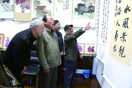 退休干部艺术作品展开展