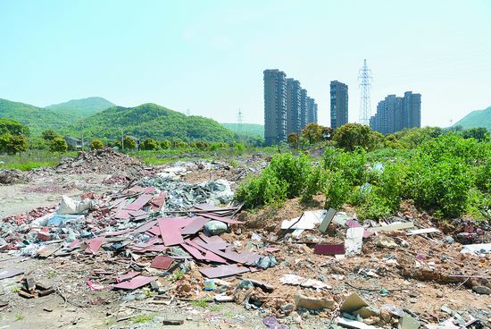 绿地变成垃圾场